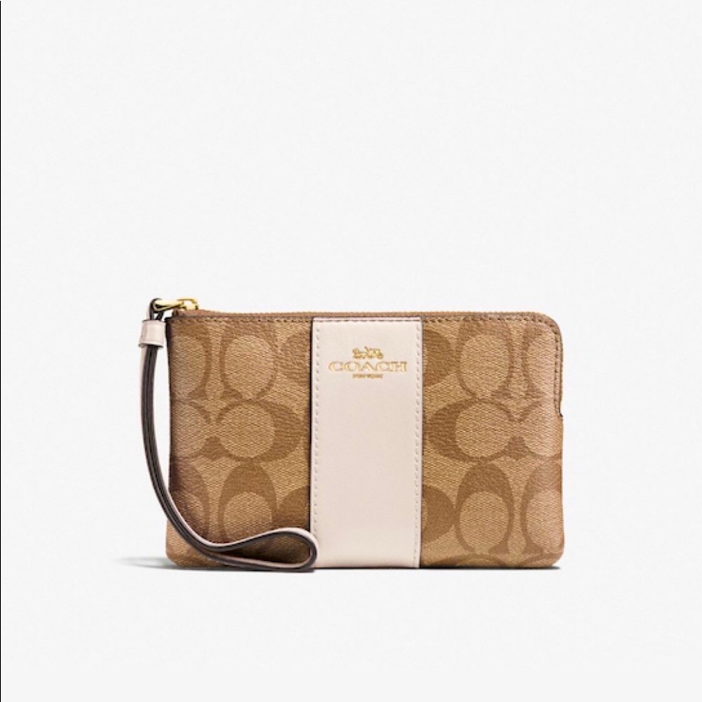 NWT COACH WRISTLET IN SIGNATURE CANVAS